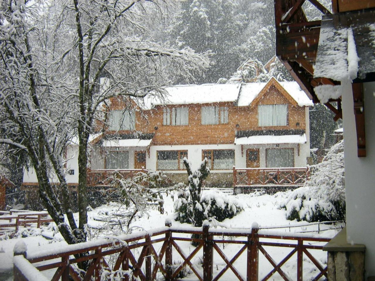Cabanas Temporada San Martín de los Andes Buitenkant foto